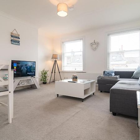 Light And Airy 1 Bedroom Flat 700M From The Beach Bournemouth Exteriér fotografie