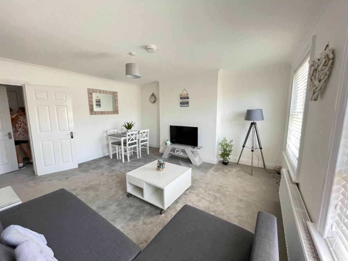 Light And Airy 1 Bedroom Flat 700M From The Beach Bournemouth Exteriér fotografie