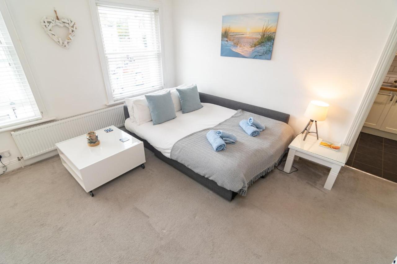 Light And Airy 1 Bedroom Flat 700M From The Beach Bournemouth Exteriér fotografie