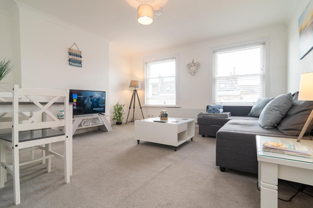 Light And Airy 1 Bedroom Flat 700M From The Beach Bournemouth Exteriér fotografie