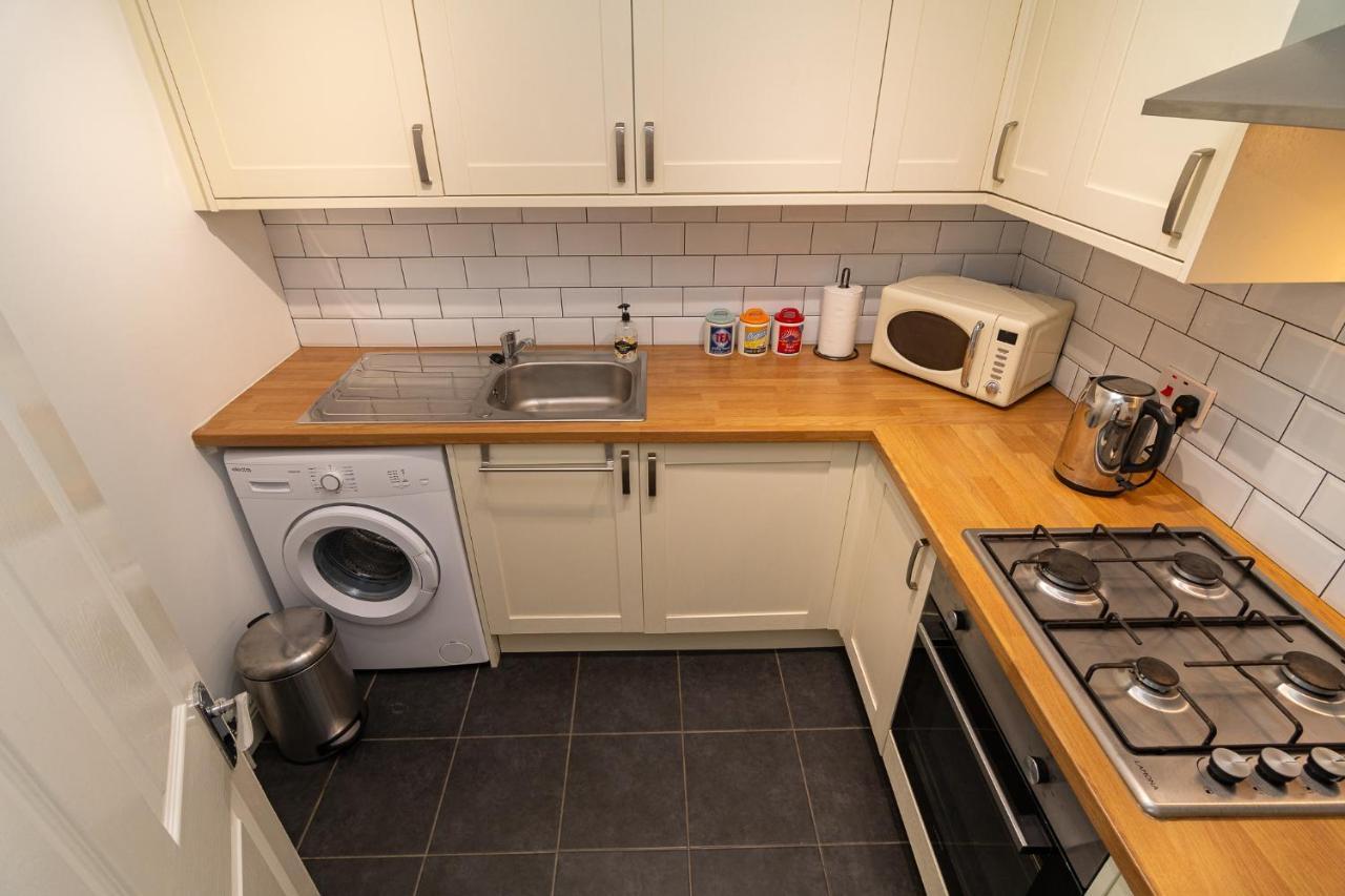 Light And Airy 1 Bedroom Flat 700M From The Beach Bournemouth Exteriér fotografie