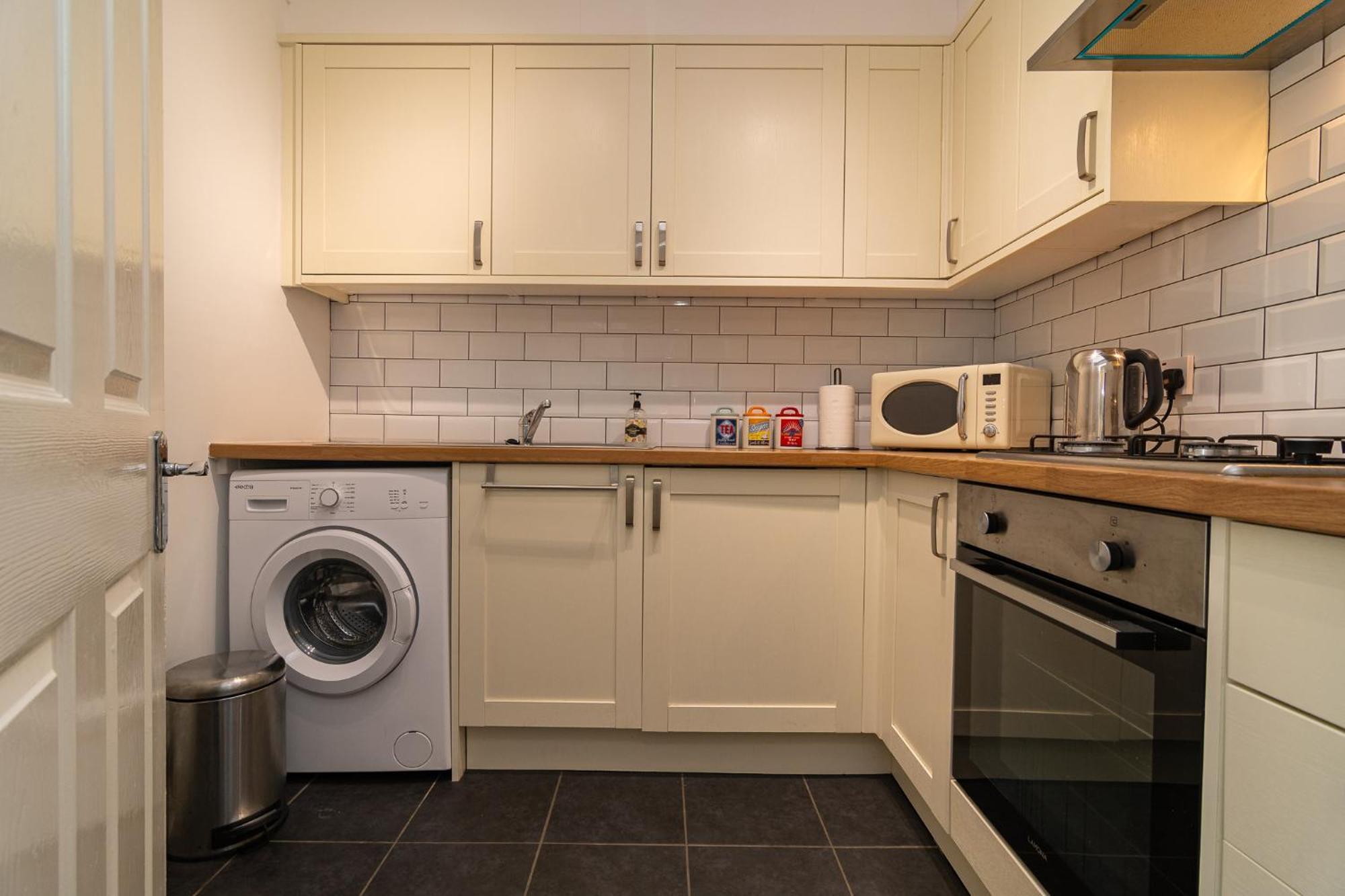 Light And Airy 1 Bedroom Flat 700M From The Beach Bournemouth Exteriér fotografie
